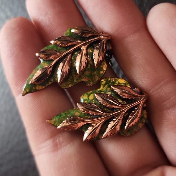 VTG Renoir Matisse copper clip on earrings - Picture 5 of 10